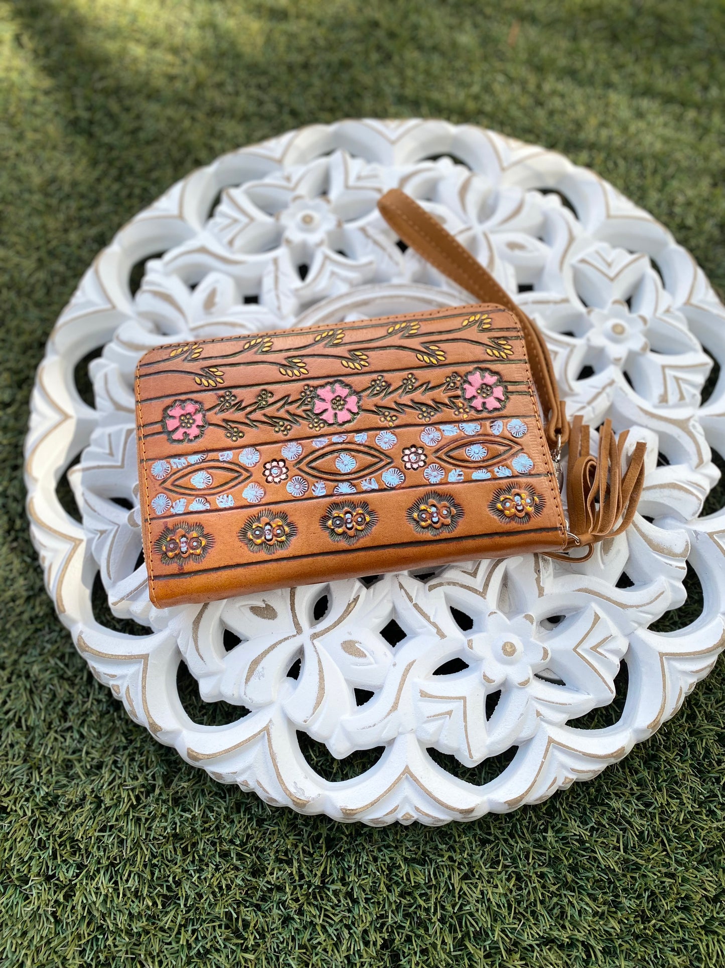Retro Daisy Hand-tooled Leather Purse