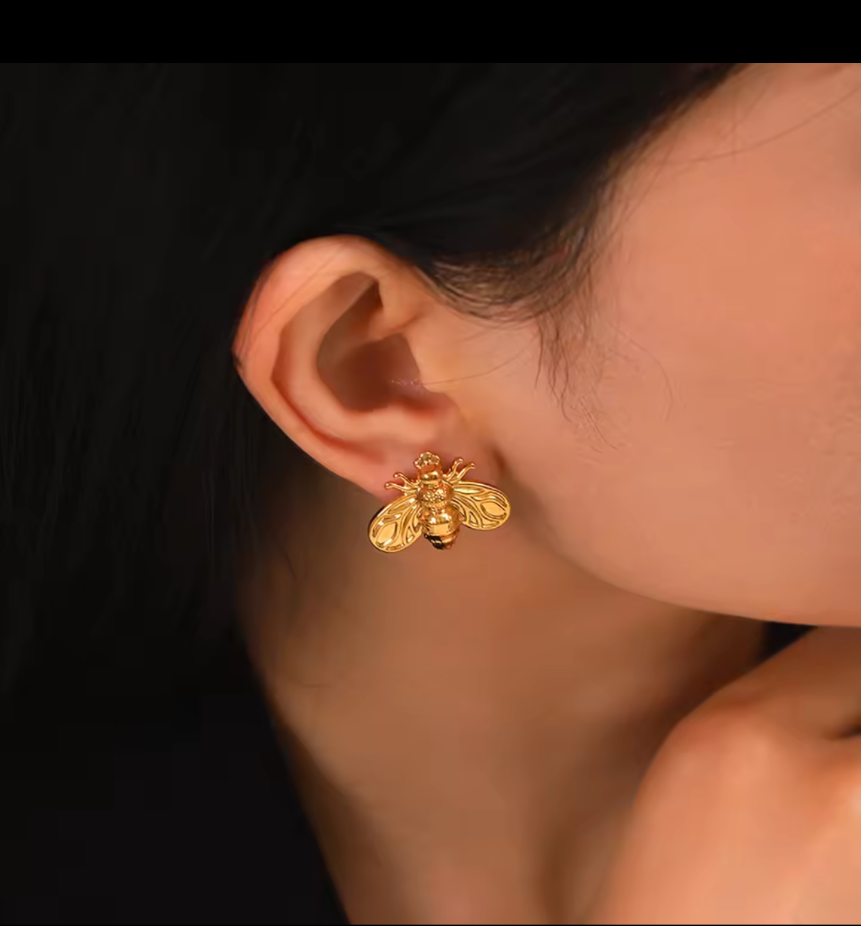 Bee Stud Earrings 18k Gold Plated