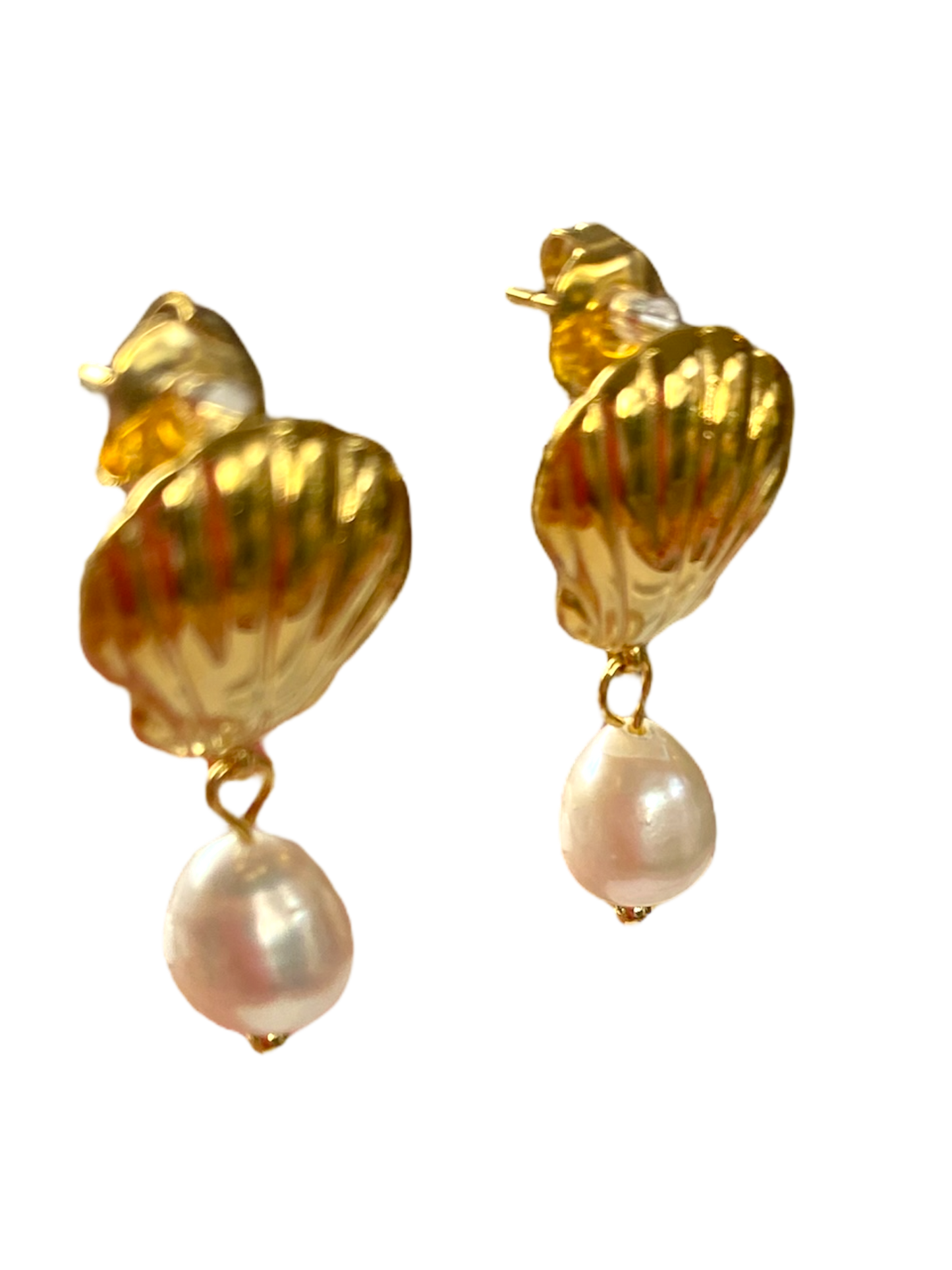 Seashell Pearl Drop Stud
Earrings 18k Gold Plated