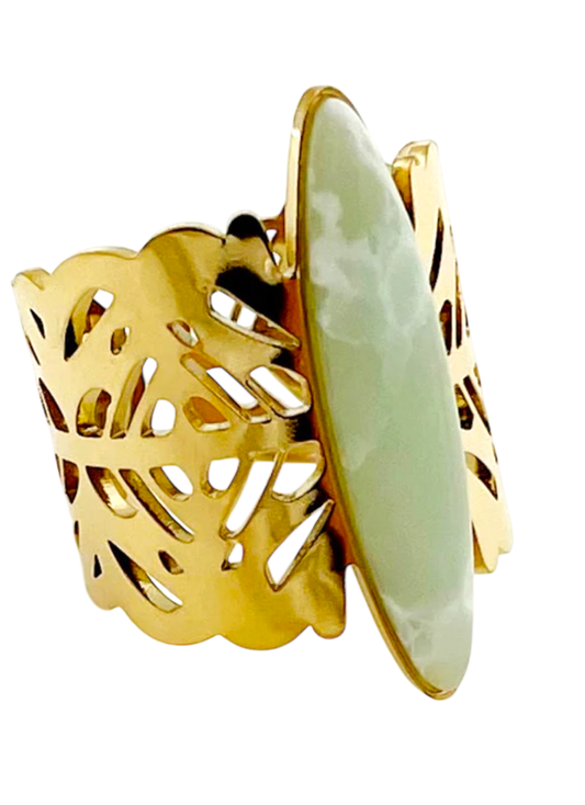 Green Aventurine Stone Ring
18k Gold Plated